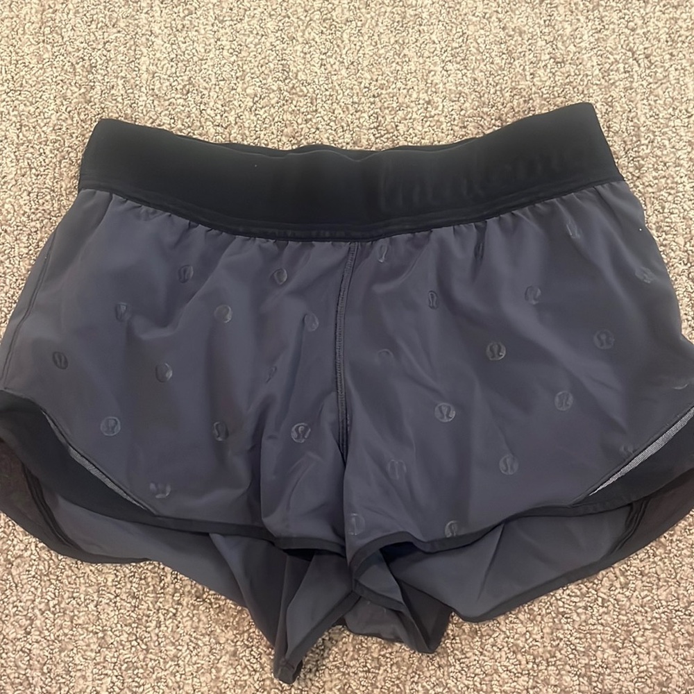 Special edition, lululemon hotty hot shorts, size 6